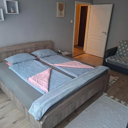 Apartman Dombo *